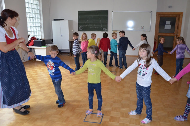 Volkstanz und Volkslieder