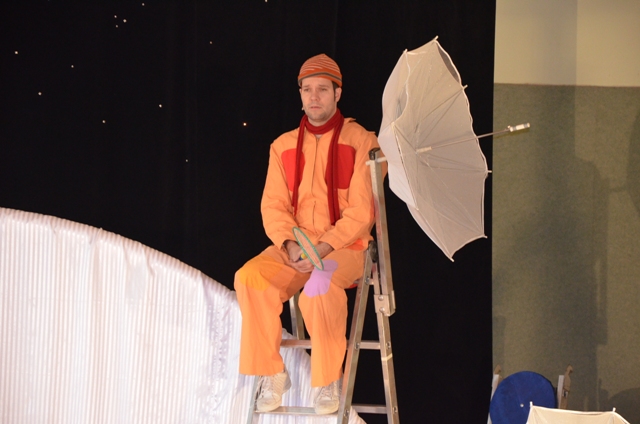MOKI Theater „Der weiße Planet“