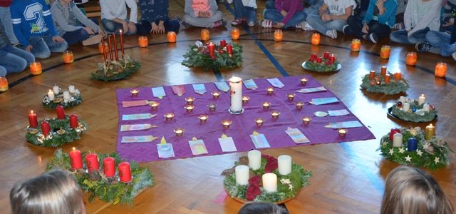 Eine wunderschöne Adventkranzweihe