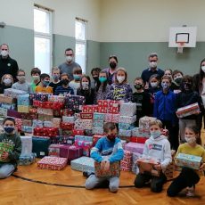 Unsere Weihnachtspackerlaktion – Kinder helfen Kindern